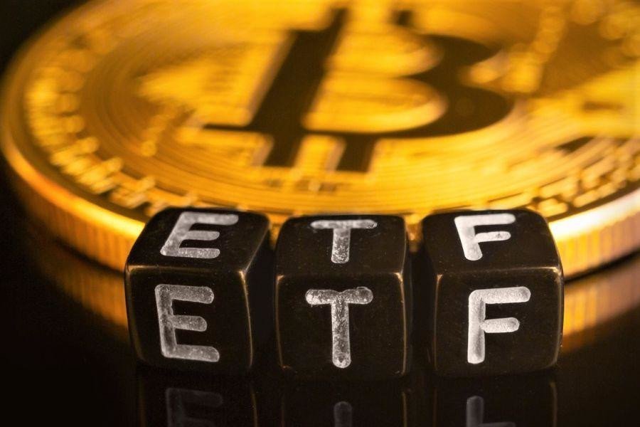 Perlombaan ETF Bitcoin Semakin Intensif saat WisdomTree dan Invesco