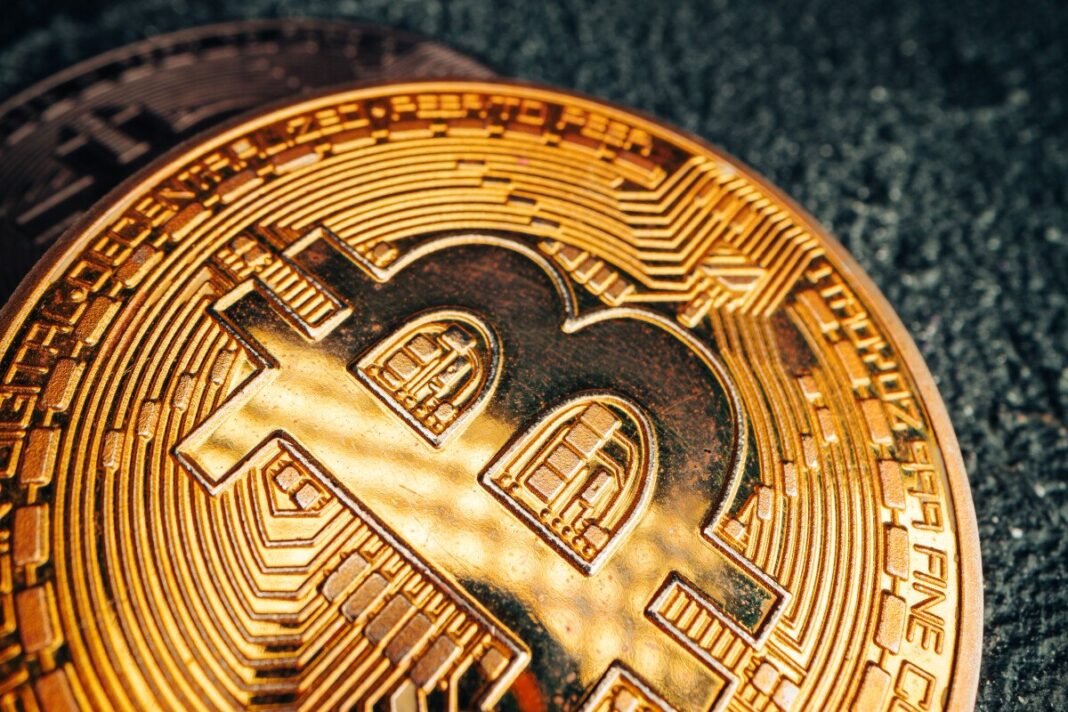 Bitcoin Mendekati $30K Tetap Tak Tergerak oleh Komentar CEO BlackRock