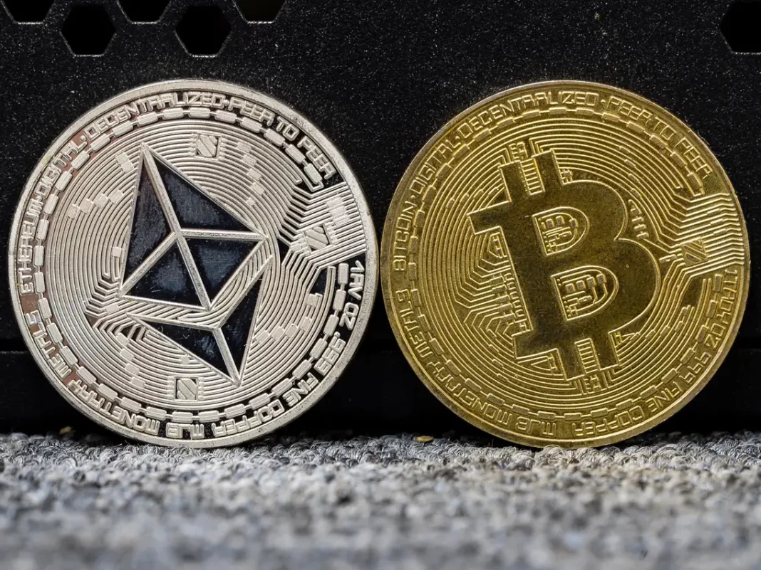 Bitcoin dan Ethereum mengungguli emas sepanjang tahun ini